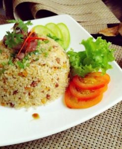 Cơm chiên bồ câu